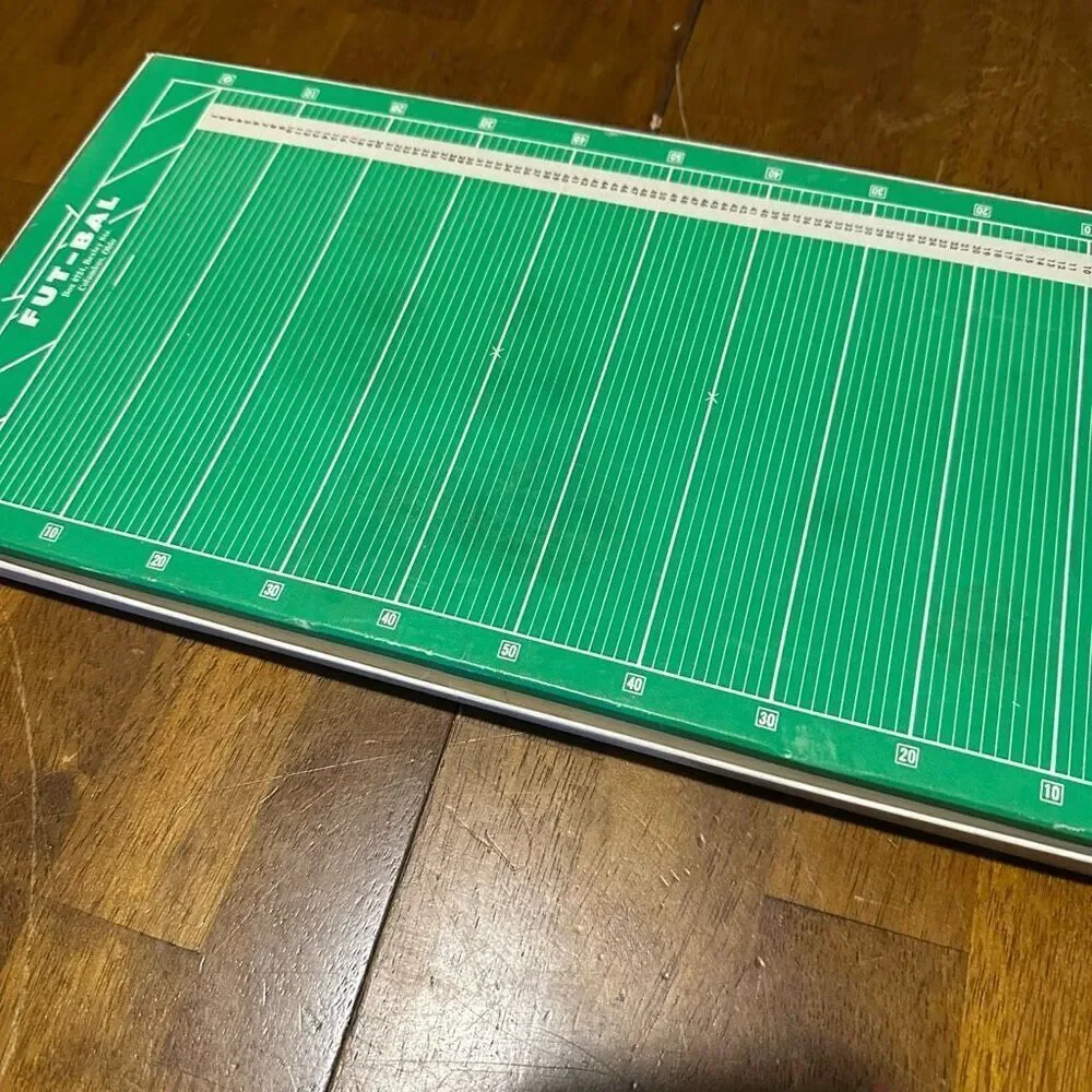 Vintage 1958 Play FUT-BAL Football Card Board Game Complete USA